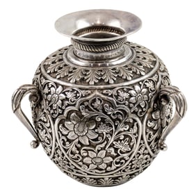 An Indian sterling 3-handled vase