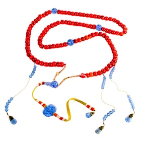 A Tibetan red coral court necklace