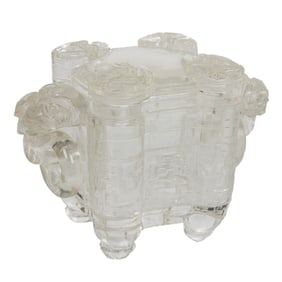 A Chinese rock crystal box