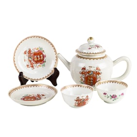 Set of Chinese export armorial tea set