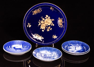 A group of Continental porcelain comprising (4) Georg Jensen commemorative year plates for 1972-1975