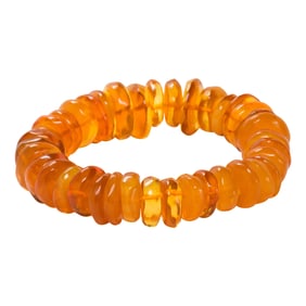 A Chinese amber bead bracelet