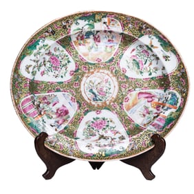 A Chinese canton rose medallion patter