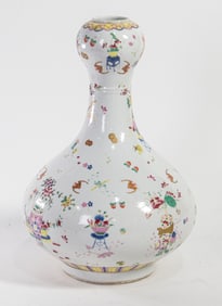 A Chinese famille rose garlic-head vase