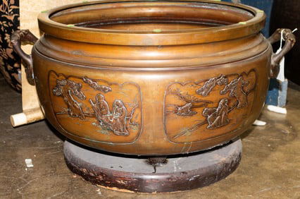 A Japanese bronze hibachi with handles