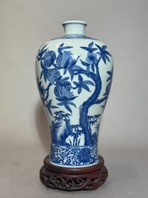 Chinese Blue White Porcelain Vase with Pomegranate Motif
