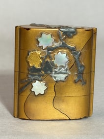 Japanese Rimpa School Lacquer Inro with MOP Inlays, Meiji Period