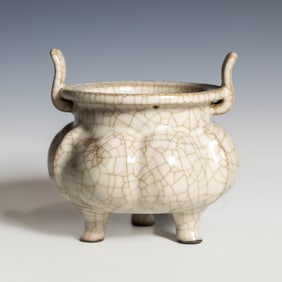 Chinese Ge-Type Glazed Tripod Censer