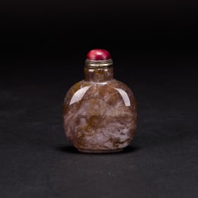 A Chinese Agate Snuff Bottle