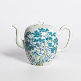 A Doucai Teapot and Cover, Qianlong Mark