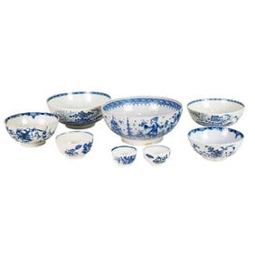 A group of mainly Worcester blue and white porcelain