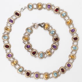 A gemstone and silver necklace and bracelet set