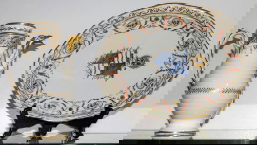A Paris porcelain coffee pot and an armorial platter