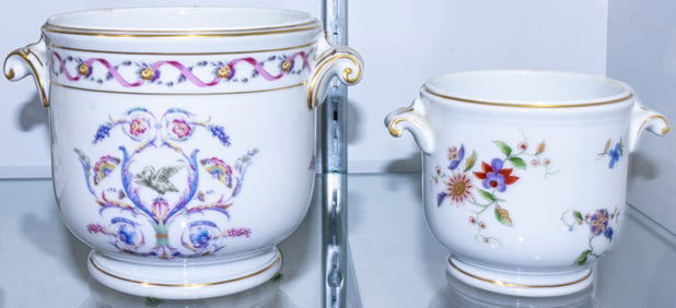 Two Ginori porcelain cache pots
