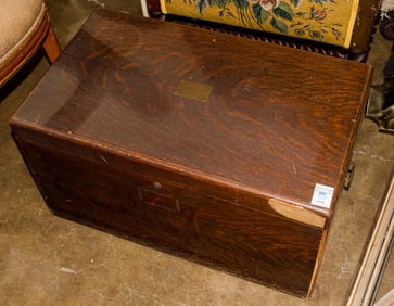 An American golden oak trunk