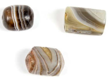 (lot of 3) Modern banded agate beads
