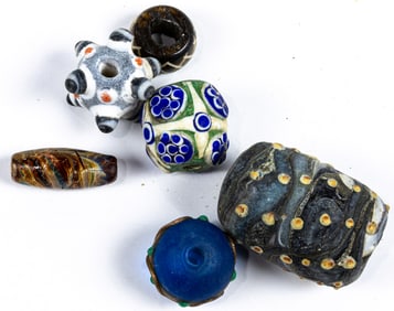 (lot of 6) Chinese glass beads