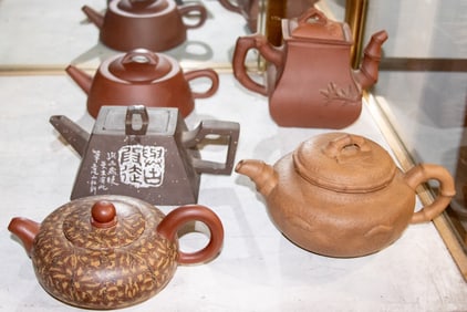 (lot of 5) Chinese yixing teapots