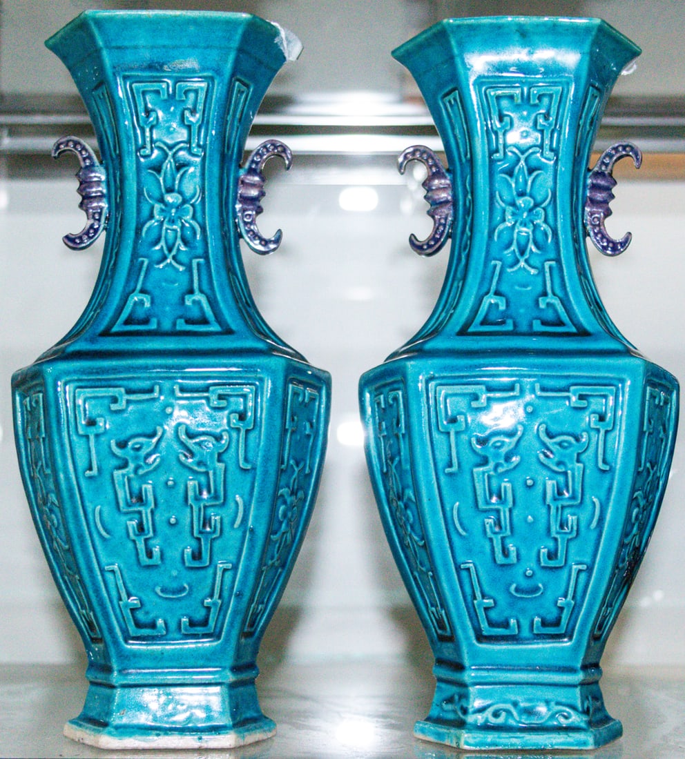 (lot of 2) Chinese turquoise glazed vases (1 of 1)