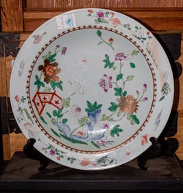 A Chinese export famille rose charger