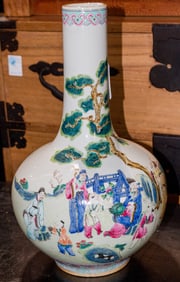 A Chinese famille rose globular vase