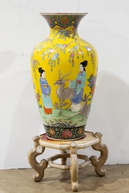 A large Japanese famille rose vase