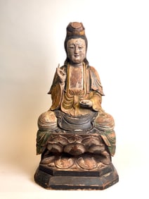 Japanese Wood Seated Kuanyin with Polychrome Pigment