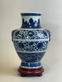 Chinese Blue White Porcelain Vase with Stylized Lotus Floral Motif