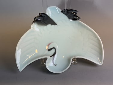 Japanese Signed Studio Porcelain Dish of Crane, Meiji Period