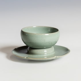A Celadon-Glazed Bowl and Stand