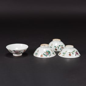 A Group of 4 Chinese Famille Rose 'Floral' Bowls, Republic Period
