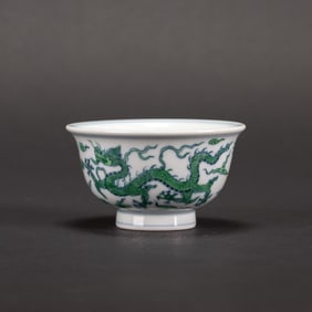 A Doucai 'Dragon' Cup, Chenghua Mark