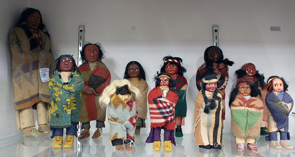 Vintage Native American dolls: (lot of 12) Vintage Native American dolls of paper mache, composition, and celluloid, tallest: 15"
