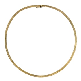 A 14k gold chain necklace