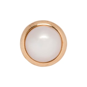 A mabe cultured pearl and 14k gold ring
