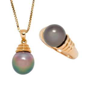 A cultured pearl and 14k gold pendant necklace and ring set