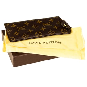 A Louis Vuitton monogram canvas eye glass holder