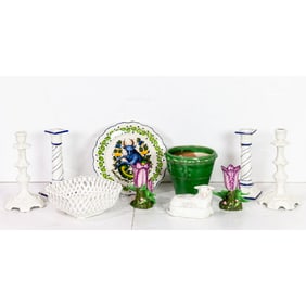 A group of Italian ceramics