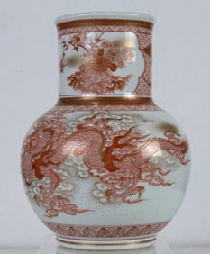 A Kutani vase