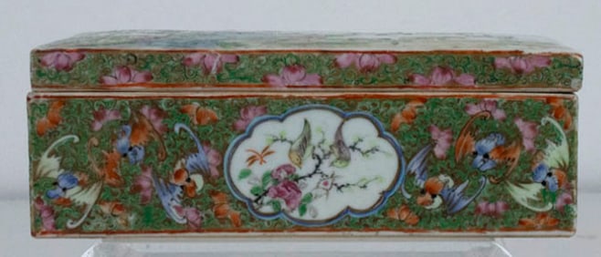 A Chinese export famille rose box