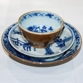 (lot of 3) Chinese cafe-au-lait and blue and white objects