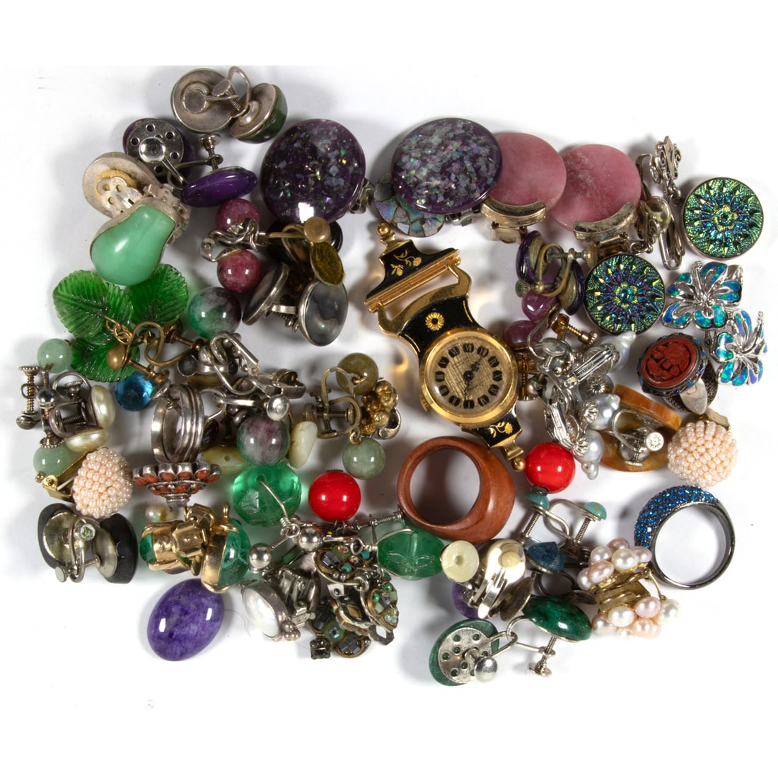 A miscellaneous assortment of jewelry (1 of 1)
