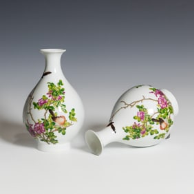 A Falangcai Flower and Bird Vase, Yuhuchunping