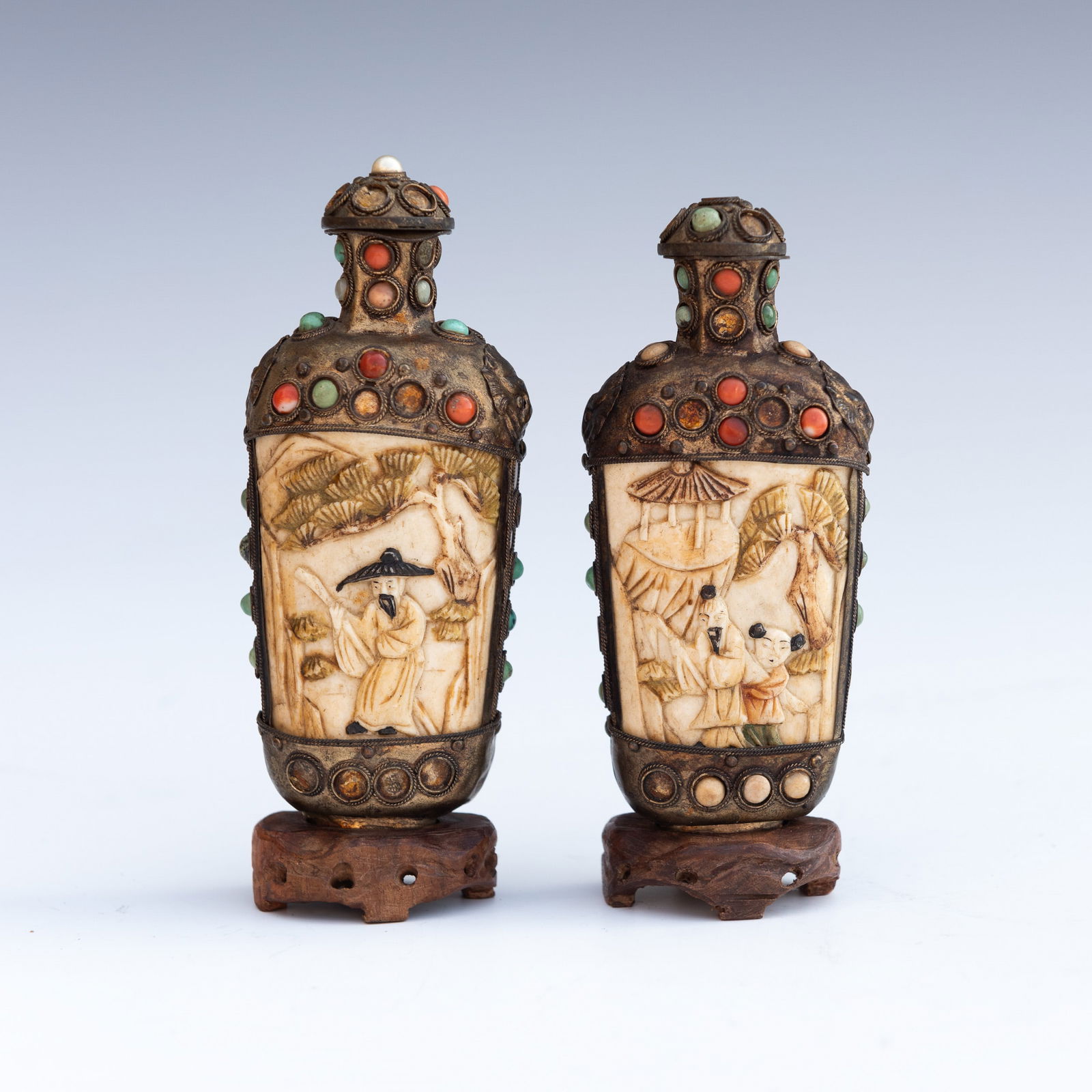 Pair of Chinese Snuff Bottle with Bases (1 of 7)