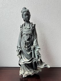 Chinese Bronze Figurine of a Lady