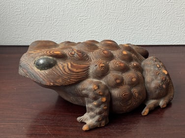 Japanese Wood Carving of a Large Toad
