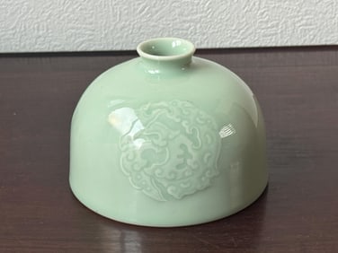 Chinese Celadon Glazed Beehive Porcelain Pot
