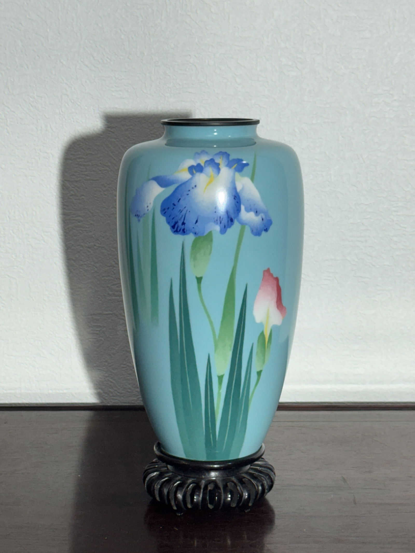 Japanese Wireless Cloisonne Vase of Iris Motif, Meiji Period (1 of 11)