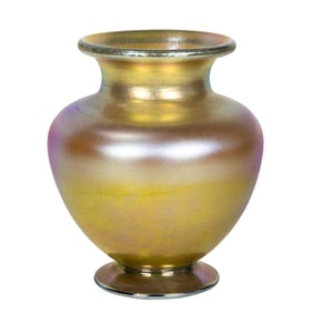 A Tiffany Studios gold Favrile glass vase