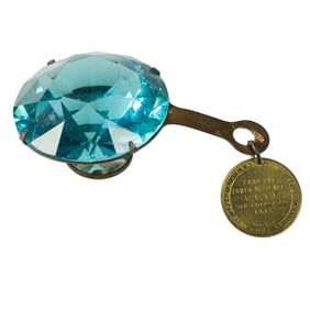 A 1915 P. P. I. E. glass Novagem